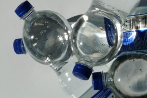 Consigne : 50 % de bouteilles en moins, l’objectif oublié de la loi AGEC